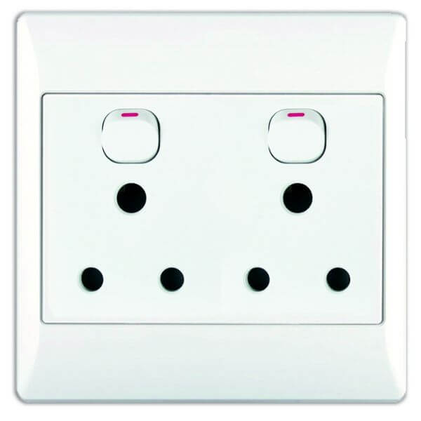 2 x 16A Switched Double Power Socket with Cover Plate